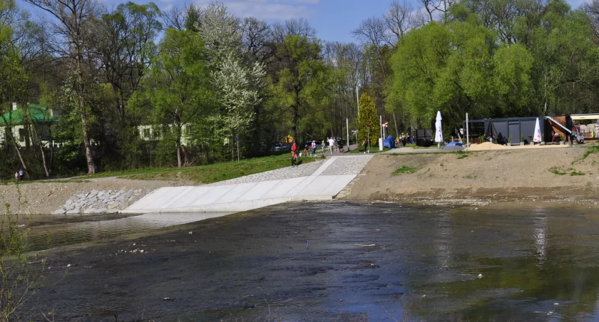 Popularne miejsce wypoczynku nad Koszarawa zniknęło pod betonem !