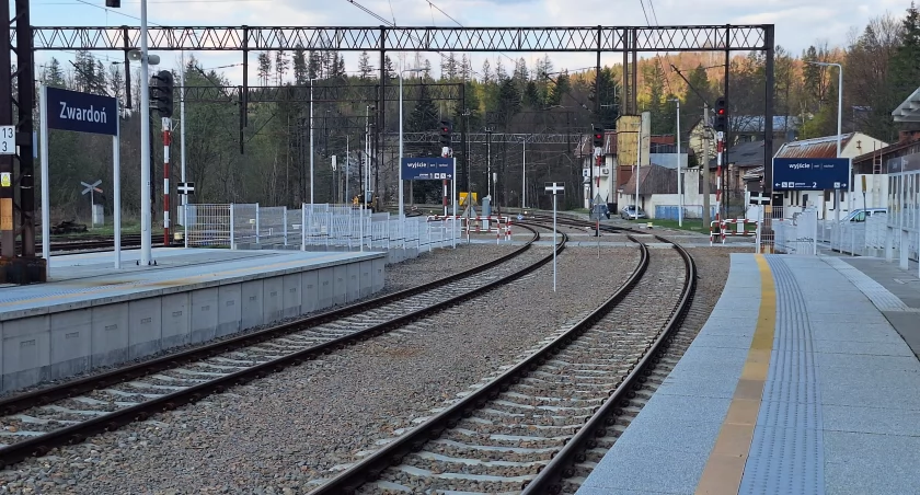 Modernizacja linii kolejowej: czasowe zamknięcie stacji Żywiec i uruchomienie komunikacji zastępczej