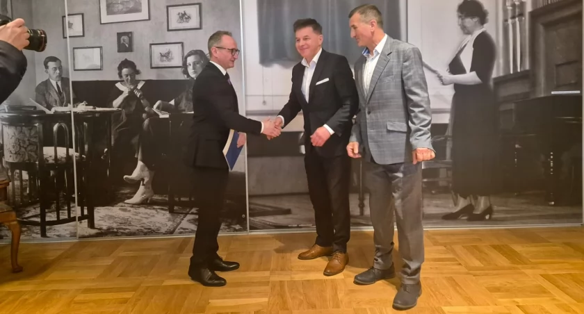 Dotacja dla Gminy Ujsoły na modernizację boiska sportowego w Soblówce