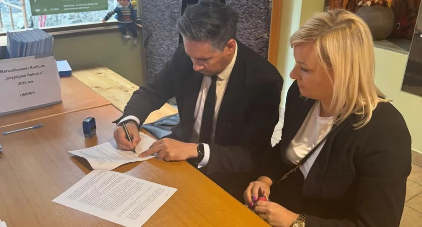 Czernichów z historycznym dofinansowaniem: solarne oświetlenie LED w trzech sołectwach