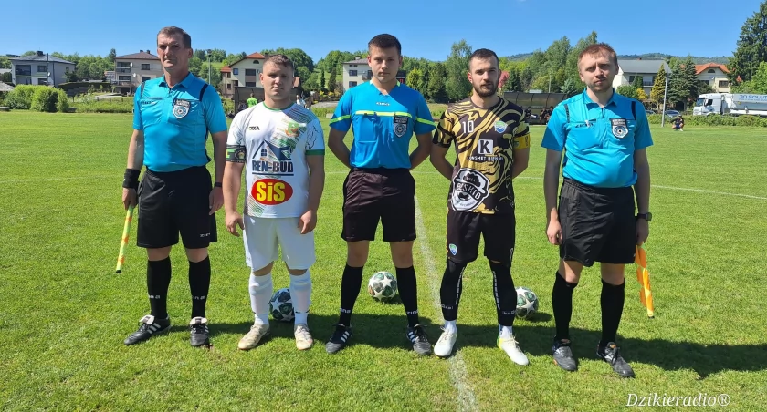 LKS Beskid Gilowice w imponującym stylu pokonuje LKS Muńcuł Ujsoły 8:2 w 23. kolejce A - klasy Podokręgu Żywiec