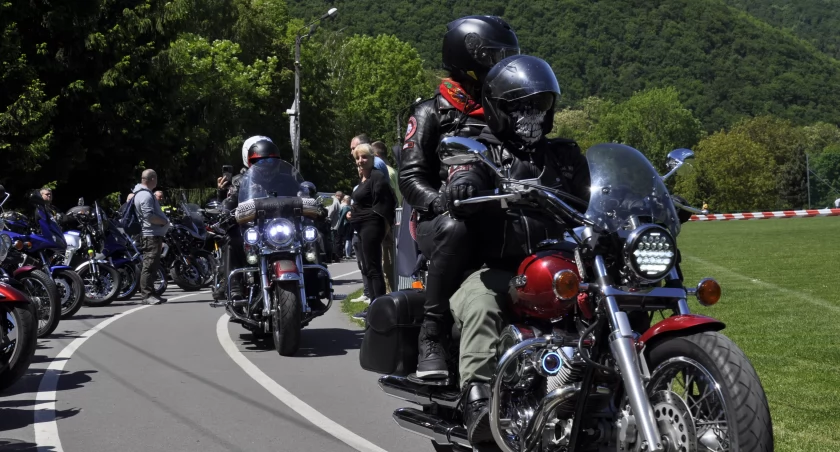 Motocykliści opanowali Porąbkę: spektakularny sukces pierwszego zlotu MotoPorąbka!