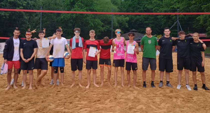 Powiatowe Zawody w Siatkówce Plażowej – sportowa rywalizacja na najwyższym poziomie