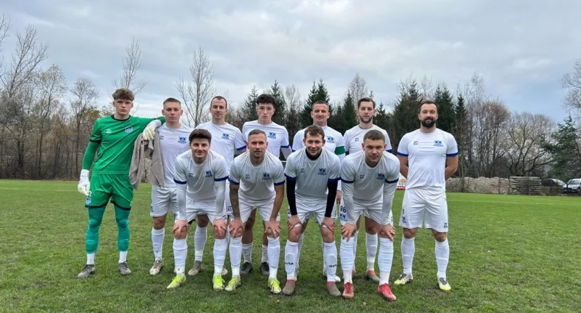 Orły z Łękawicy w powietrzu! Zobacz harmonogram meczów kontrolnych i dowiedz się jak piłkarze przygotowują się do rundy wiosennej.