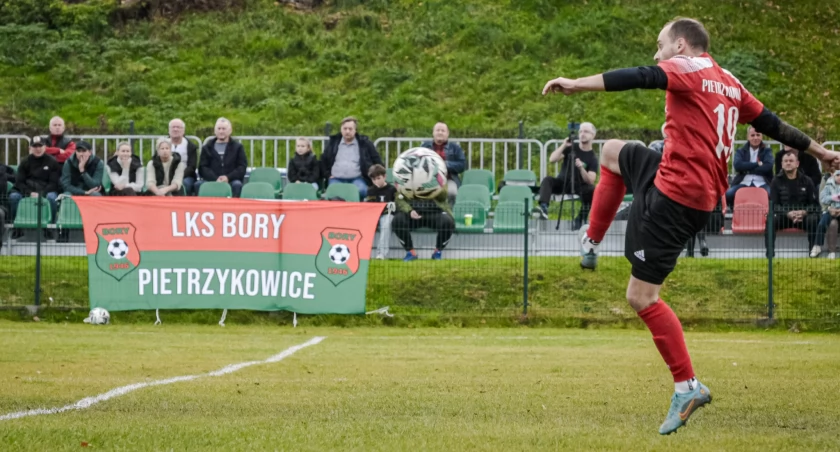 Nieoczekiwany wynik sparingu: Iskra Rybarzowice rozbiła Bory Pietrzykowice
