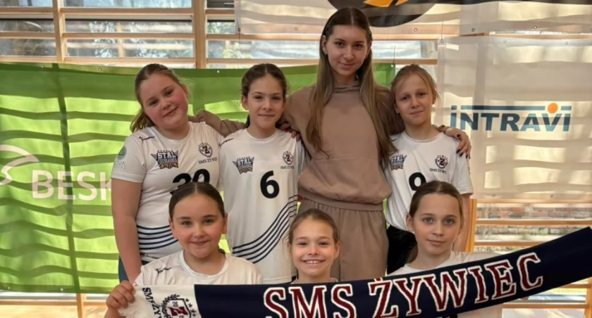 Siatkarski pojedynek lokalnych dwójek Stali pełen sportowych emocji!