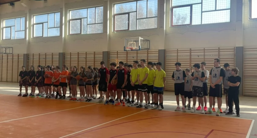Młodzieżowe emocje na ćwierćfinale koszykówki w Łodygowicach!