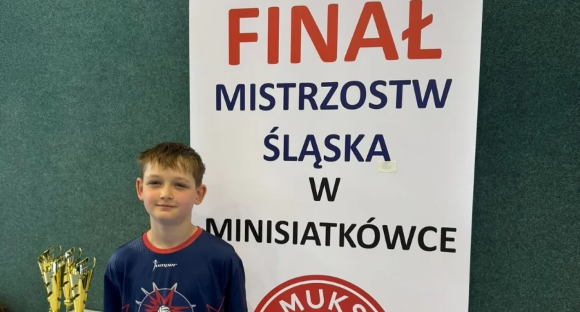 Emocje i zacięta walka w finale Mistrzostw Śląska w singlach siatkarskich.