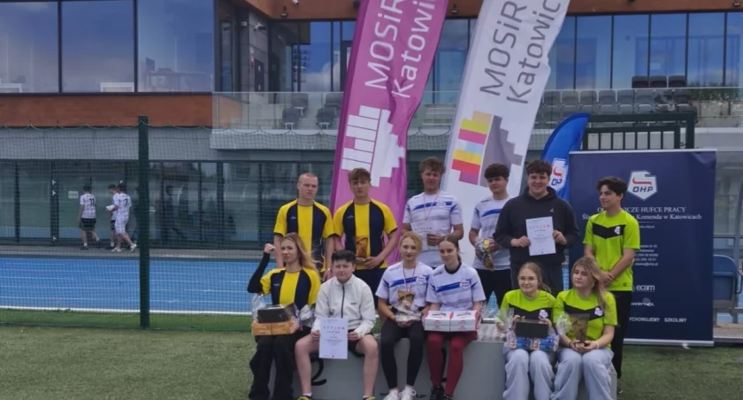 Uczniowie ZSB-D z Żywca z medalami na Letnich Igrzyskach OHP w Katowicach