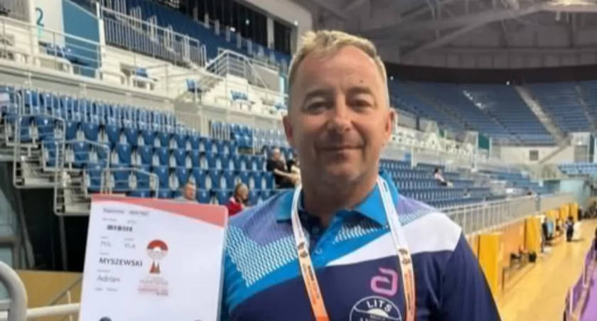 Adrian Myszewski walczy o medale mistrzostw świata w tenisie stołowym w Korei