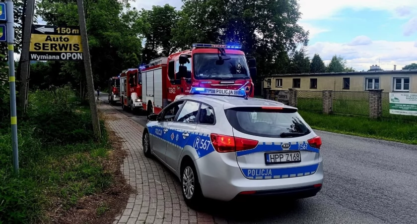 Zderzenie dwóch aut na ulicy Kasztanowej w Łodygowicach jedna osoba ranna