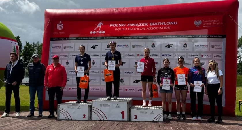 Sukcesy młodych biathlonistów BLKS Żywiec na starcie sezonu w Czarnym Borze