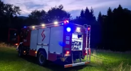 Pożar dzikiego wysypiska w Lipowej opanowany przez OSP Lipowa