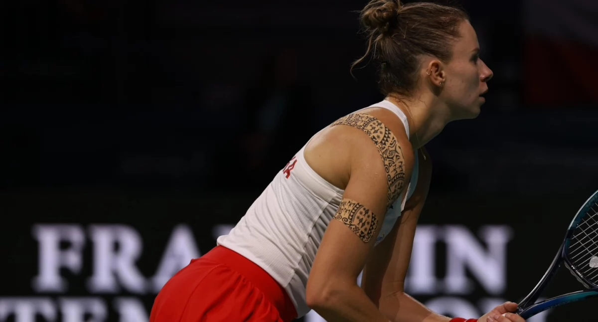 Niespodzianka w meczu Linette. Polki bez awansu do finału BJKC