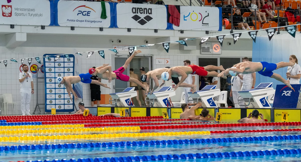 GP Pucharu Polski w Pływaniu. Anna Dowgiert i Albert Warzocha z medalami