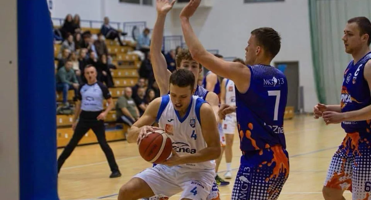 Pyra AZS lepsza od Enei Basketu w drugoligowych derbach Poznania 