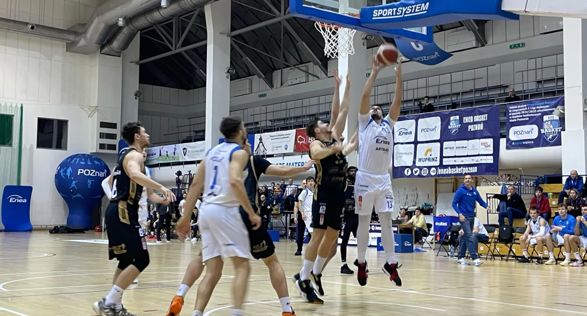 Dobry mecz koszykarzy Enei Basketu nie wystarczył na lidera