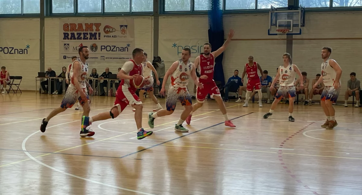Porażki Pyry i Enei Basketu w play-off. Trener: Zrobiła się trochę uliczna awantura
