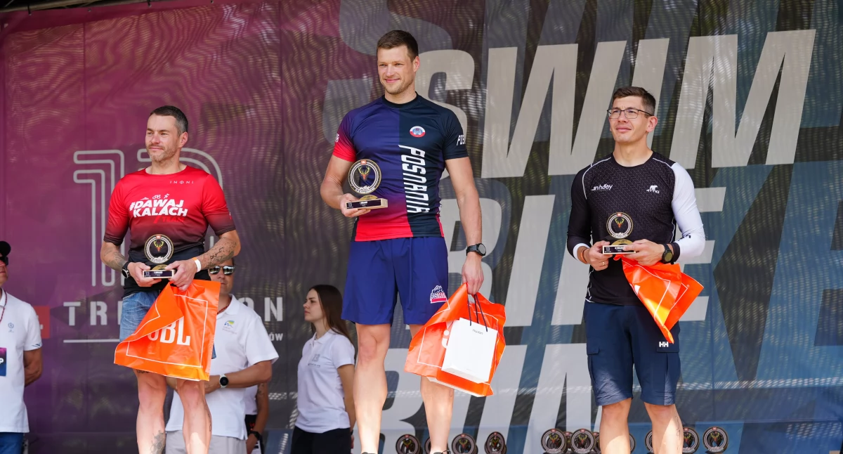 Medale poznaniaków podczas sobotnich startów JBL Triathlon Sieraków 2025