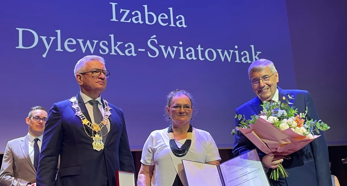 Izabela Dylewska - Światowiak z nagrodą Zasłużony dla Miasta Poznania  GALERIA