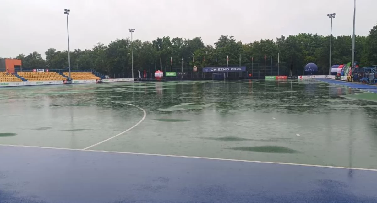Boisko w wodzie. Poniedziałkowe mecze ME w Gnieźnie odwołane