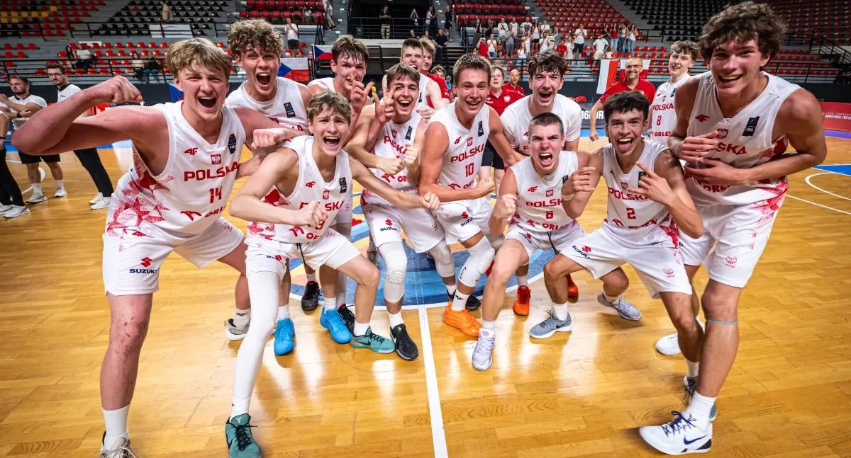 Reprezentacja Polski U-16 z awansem do Elity. W składzie koszykarze Pyry AZS i Enei Basketu