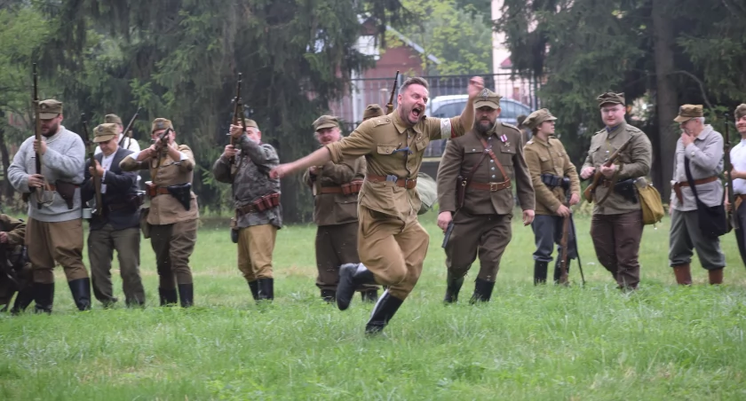 W Ciechanowcu lekcja historii na żywo