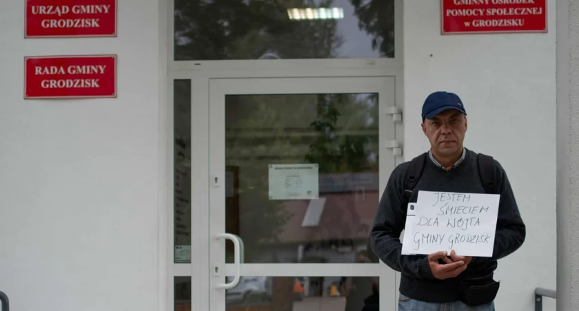 Protest pod urzędem 