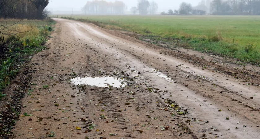 Płynąca droga w Putkowicach
