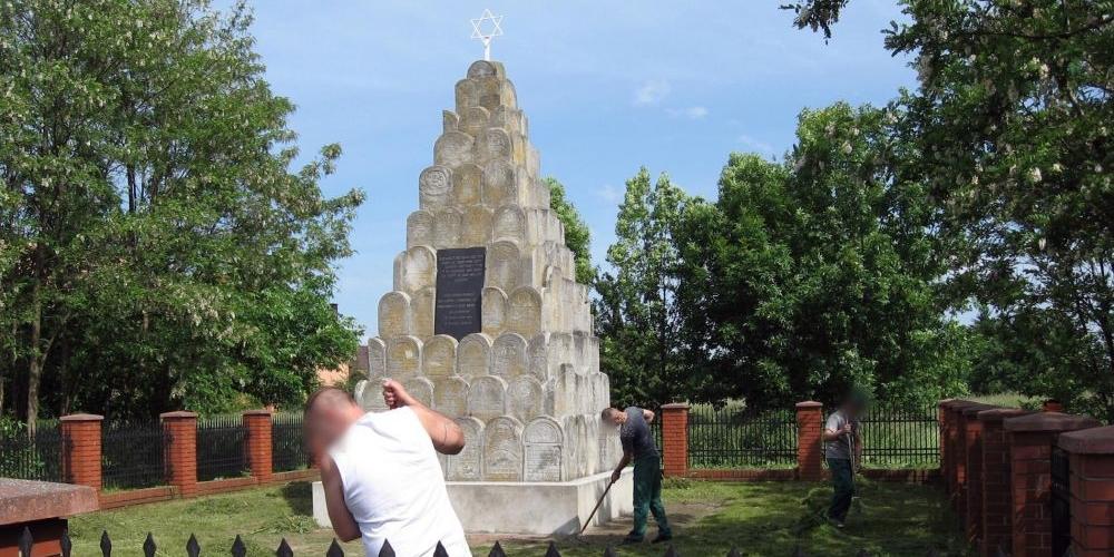 Więźniowie pracowali na cmentarzu żydowskim