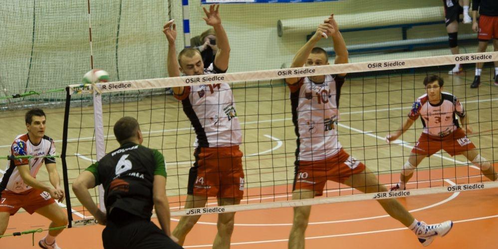 Pięciosetówka na inaugurację