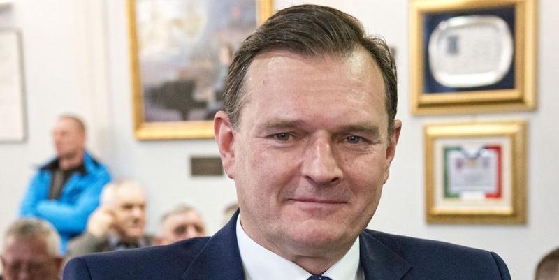 Minister wymyślił, ale kto da?