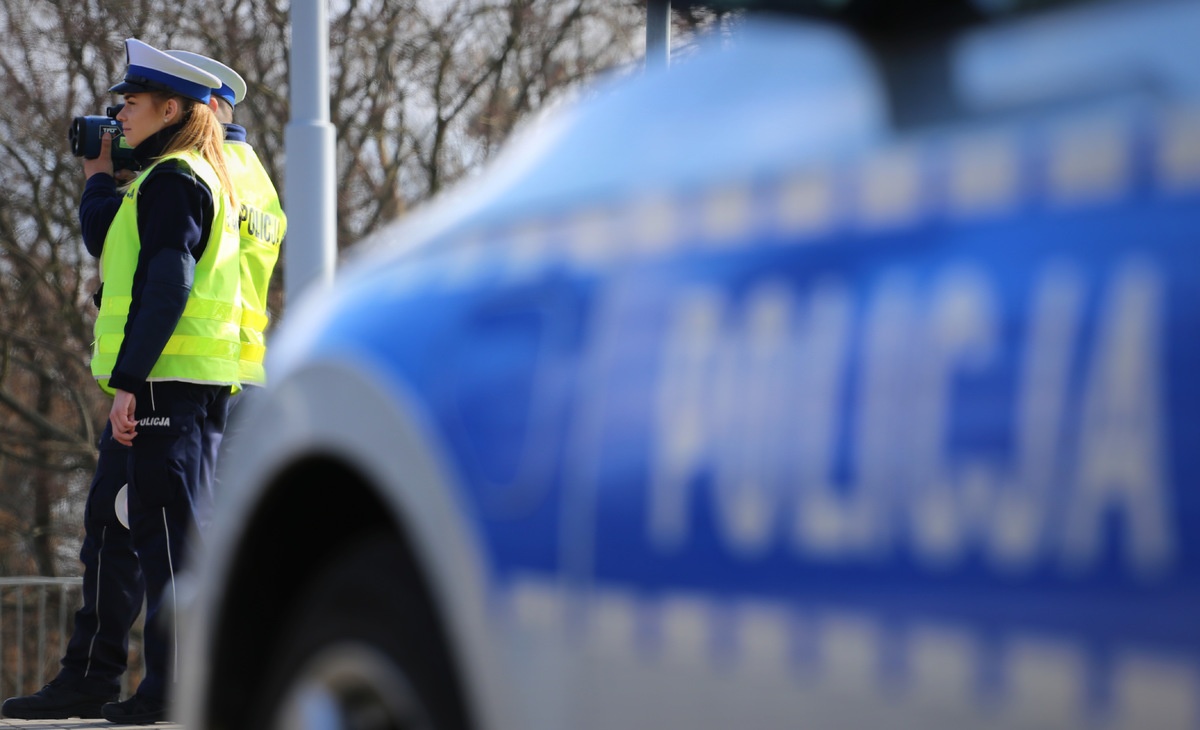 Policja apeluje: Niech te święta mijają w spokojnej atmosferze nie tylko przy stole, ale także na drodze