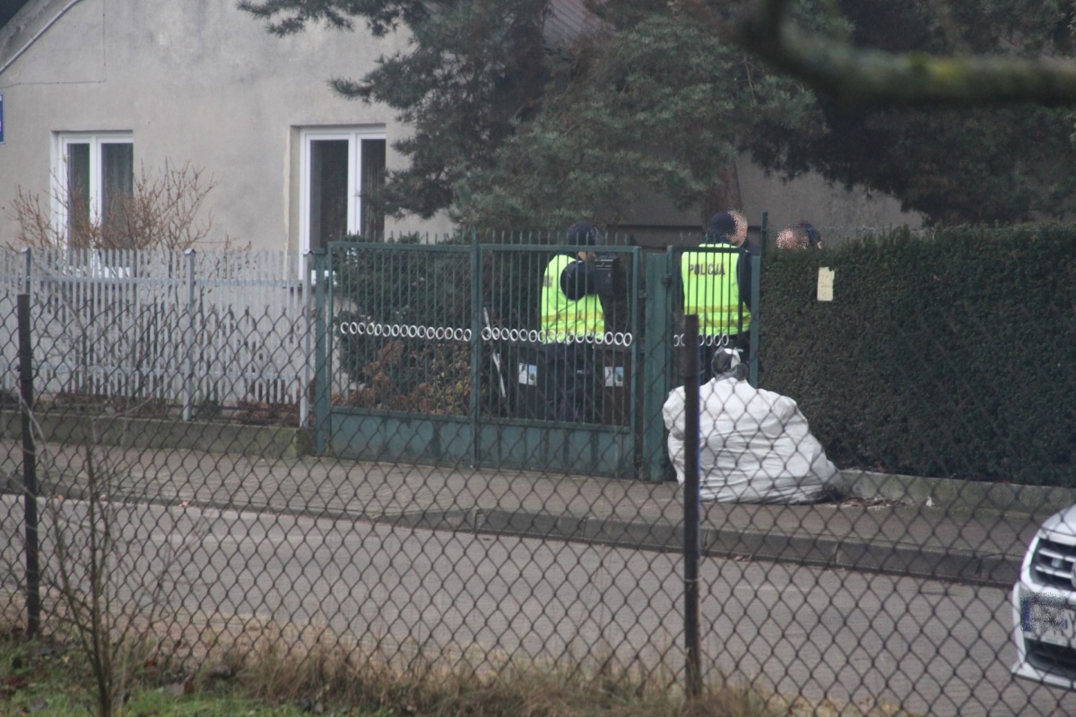 Znaleźli zwęglone ciało w samochodzie. To prawdopodobnie poszukiwany Bogdan Cz. (aktualizacja)
