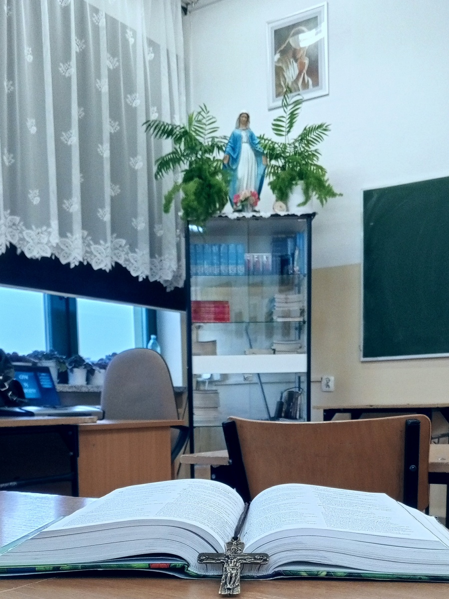Komu potrzebna jest religia w szkołach?