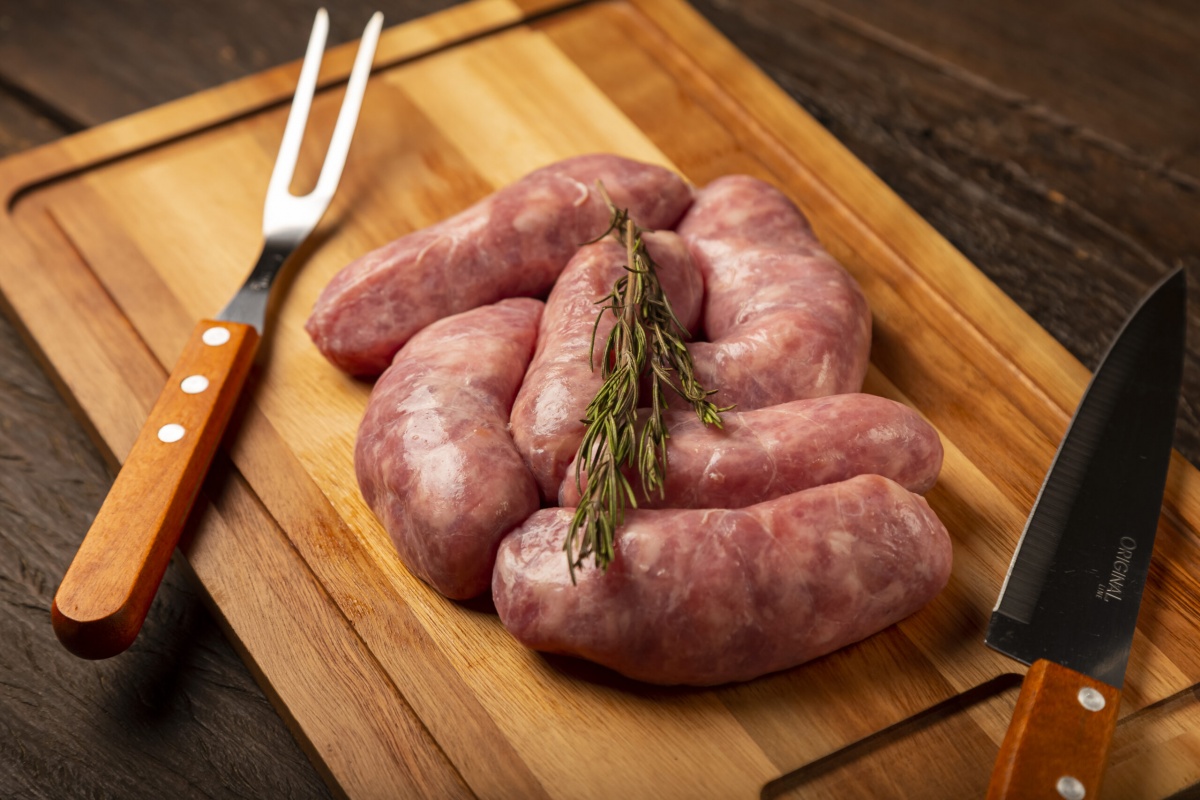 Jakich jelit używa się do produkcji kiełbasy?