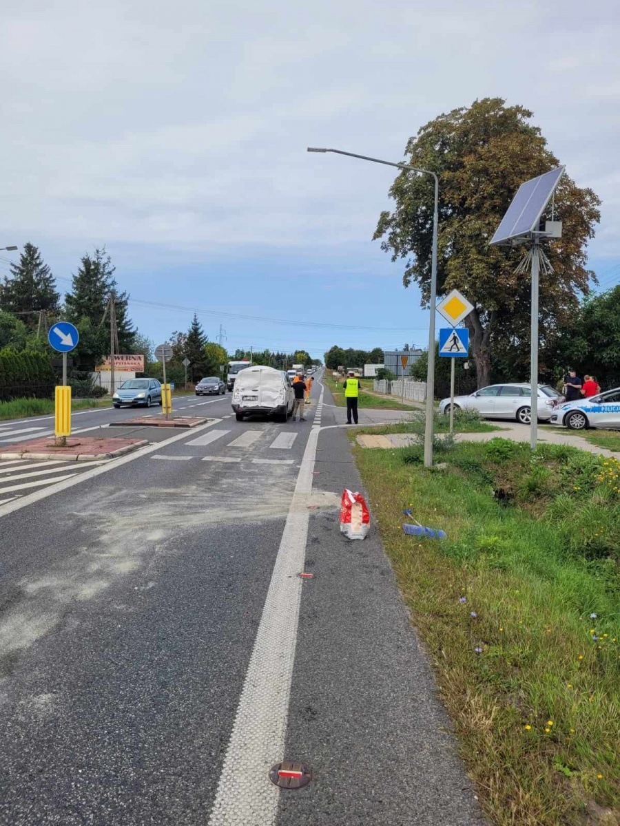 Utrudnienia na DK2 w Gręzowie po zderzeniu trzech pojazdów