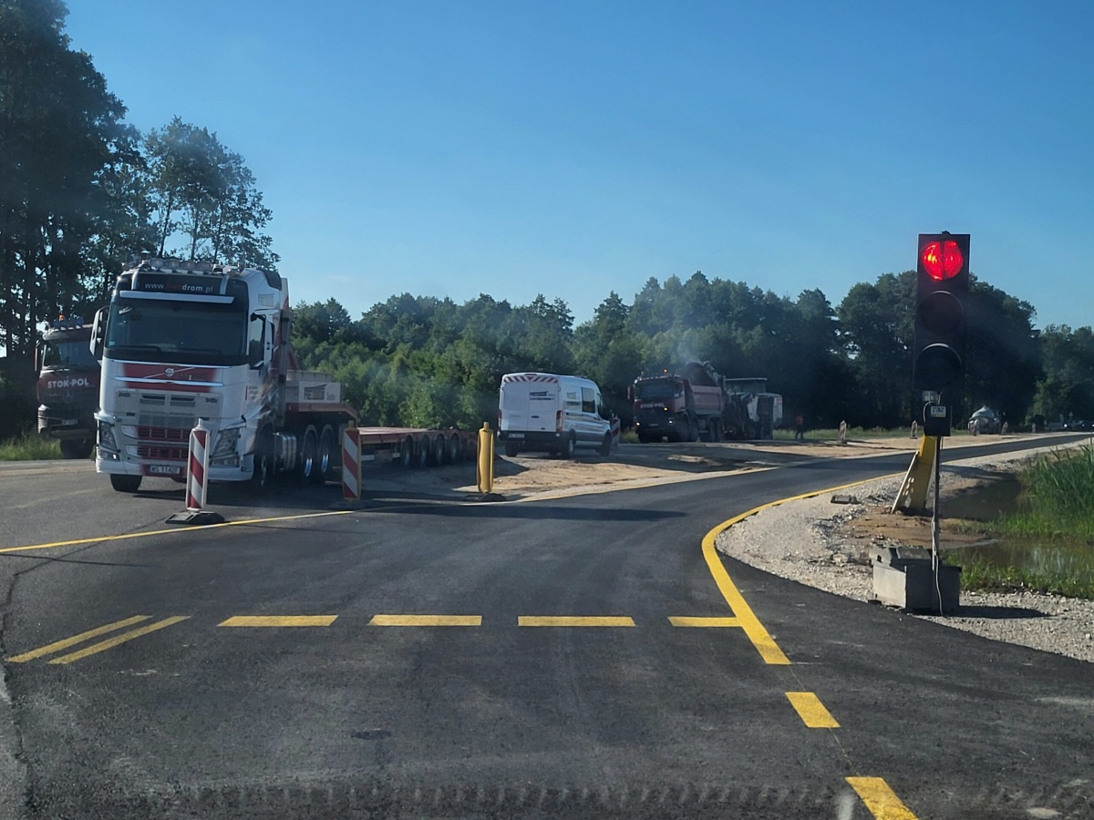 Utrudnienia na DK 63. Tworzą się ogromne korki