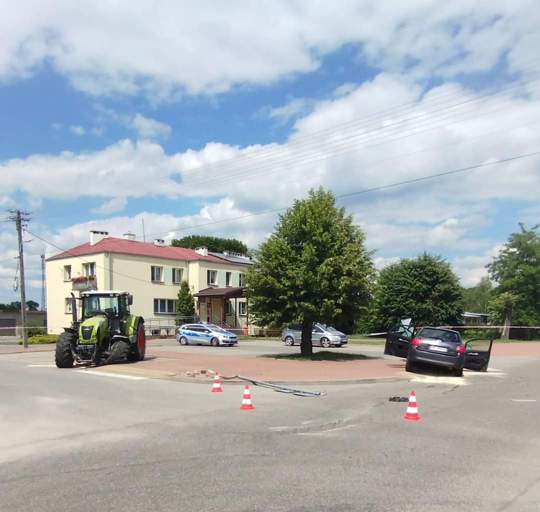 Wypadek w Starej Kornicy.Trzy osoby ranne