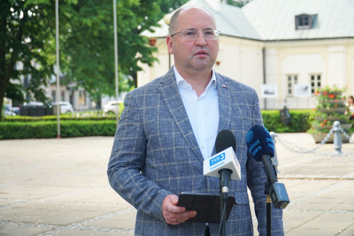 Adam Bielan w Siedlcach o obronności: Tusk ma kłopoty z konkretami. Mówimy mu „sprawdzam”