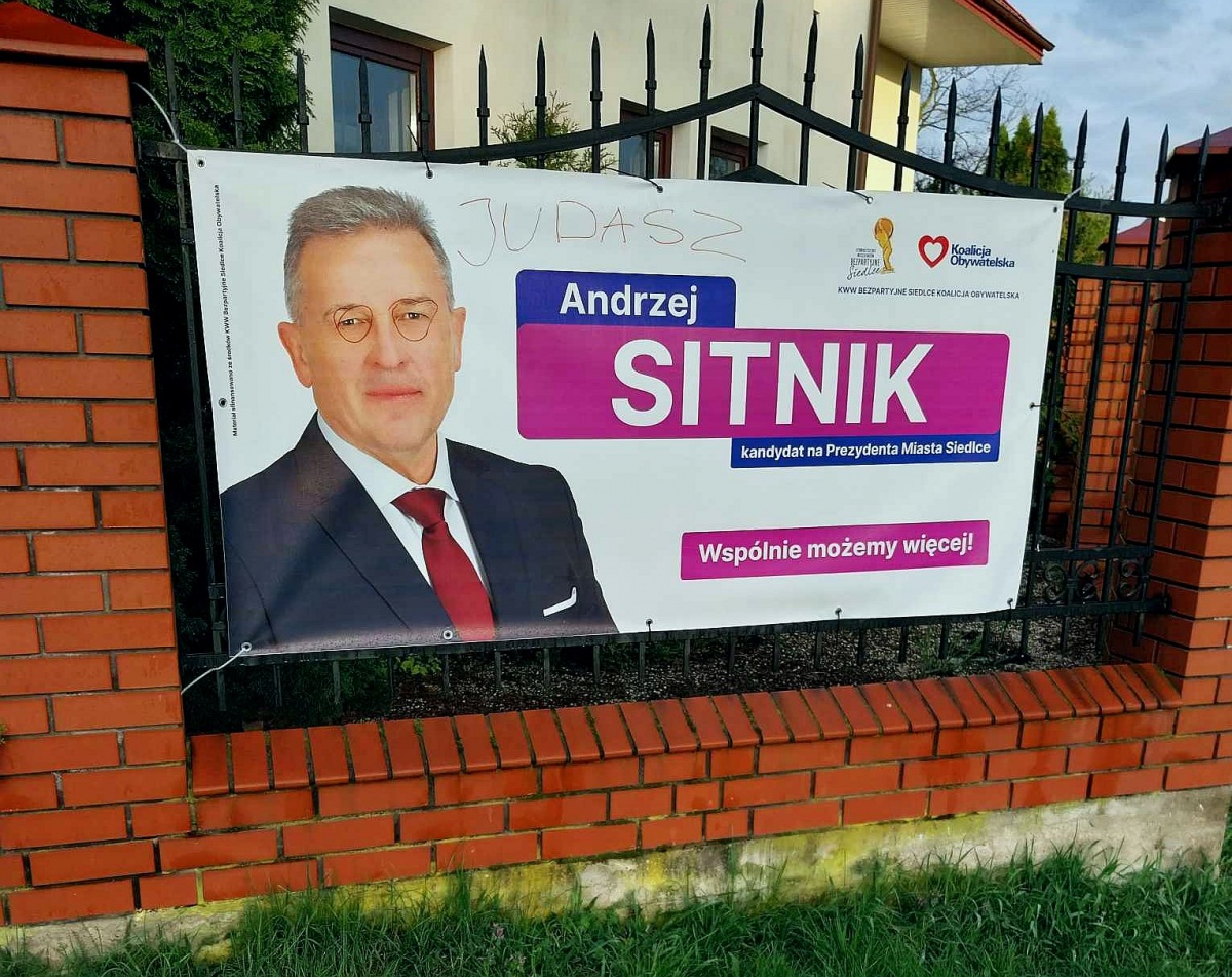 Banery ofiarami kampanii wyborczej w Siedlcach