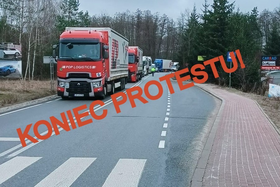 Rolnicy zakończyli protest w Kózkach. DK19 jest odblokowana