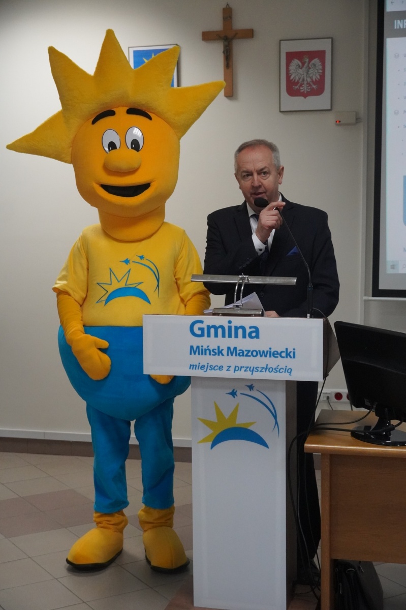 Miniek podbija gminę