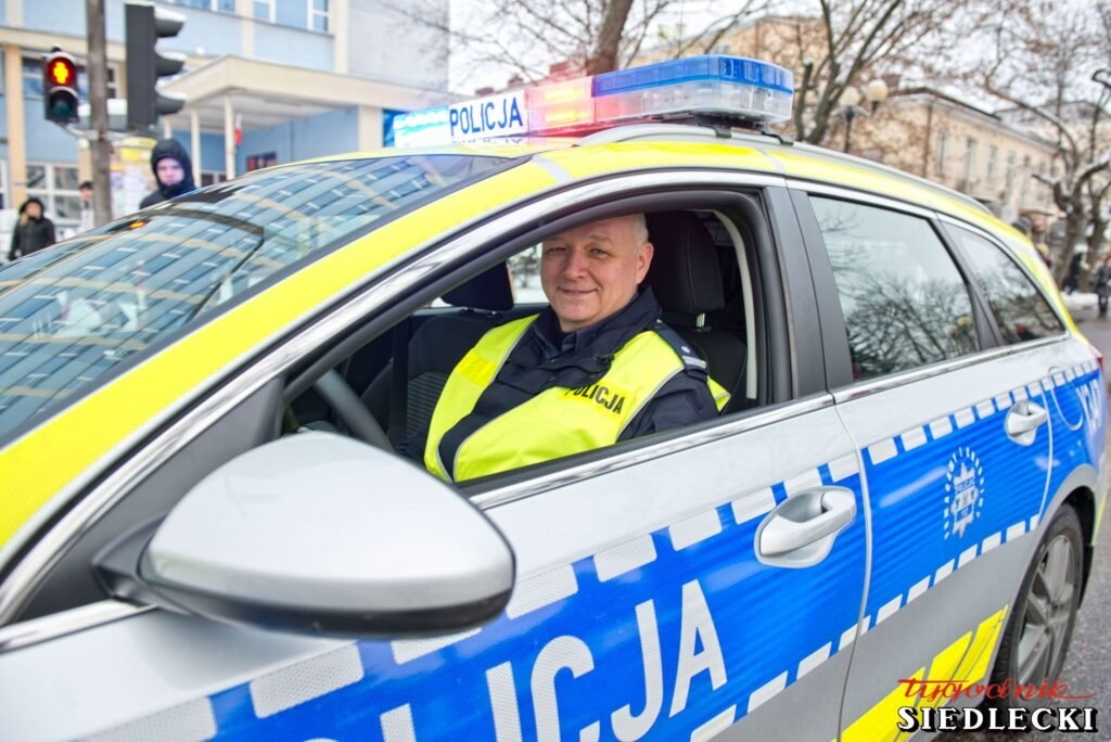 Naczelnik siedleckiej drogówki przechodzi na emeryturę. To teraz trochę nudy i dużo podróży!