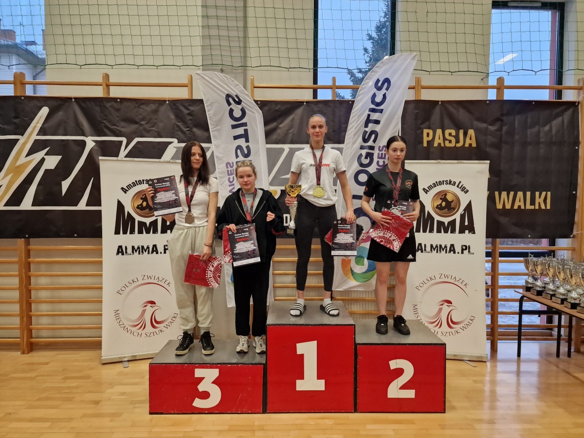 Nie dała szans rywalkom. Sara Dembińska z Pucharem Europy Amatorskiego MMA