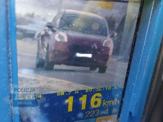 Jechał 116 km/h przez Mokobody. Stracił prawo jazdy