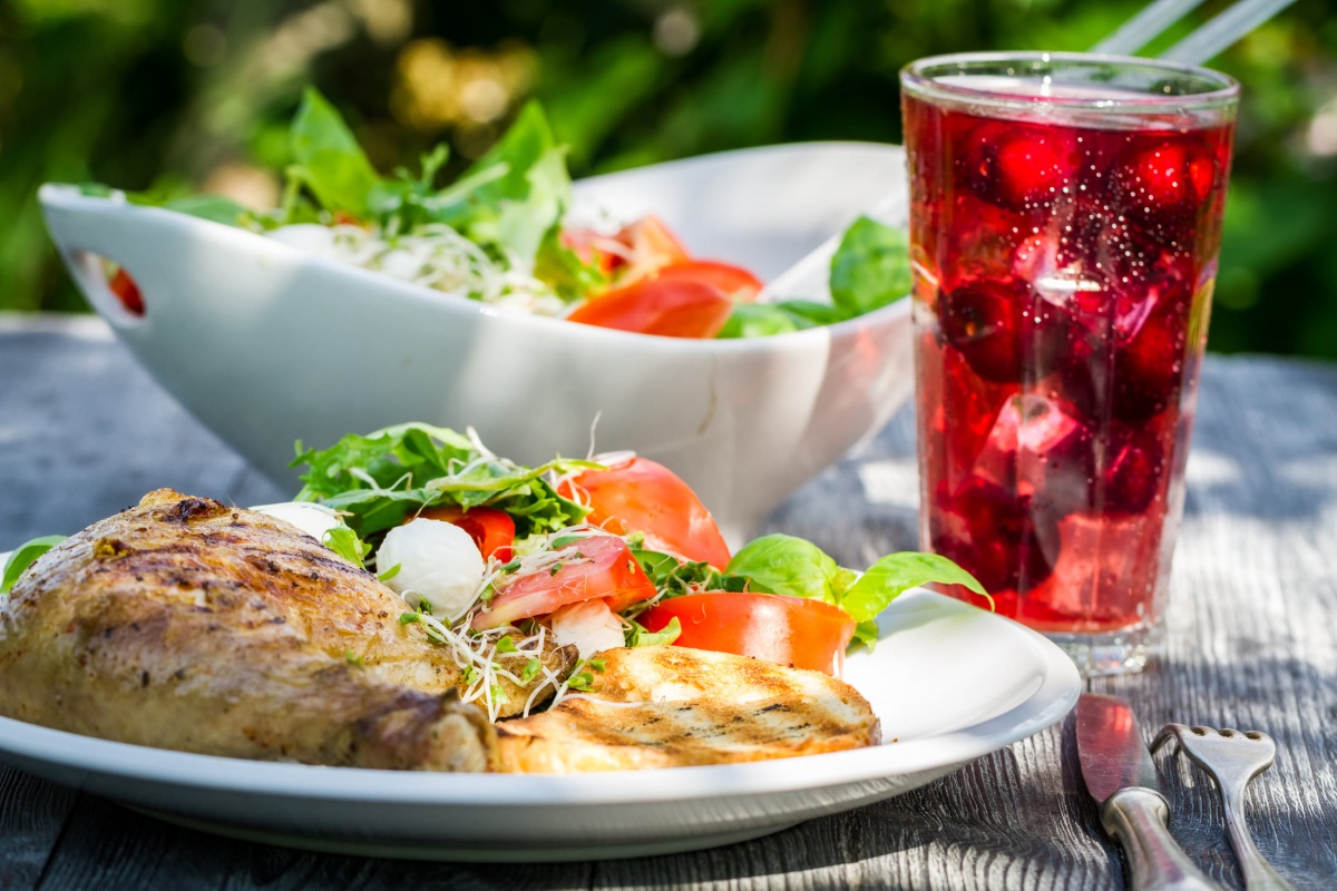 Jak bogatą ofertę proponuje catering dietetyczny w Siedlcach?