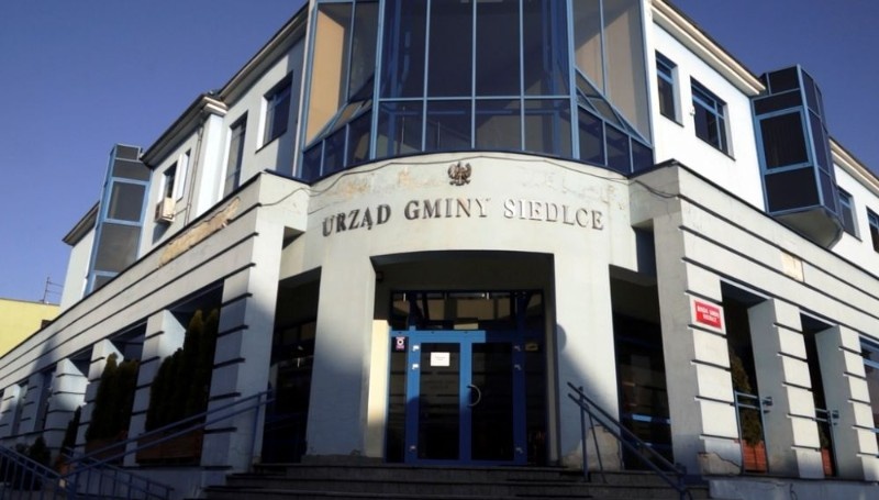 Kandydatów na wójta gminy Siedlce coraz mniej