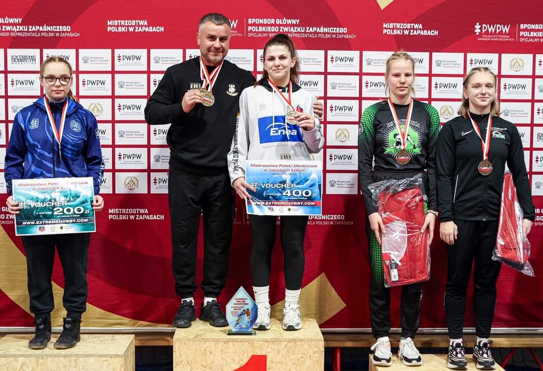 Mistrzostwa Polski kobiet U14 w zapasach - Julia Lichocka z brązem