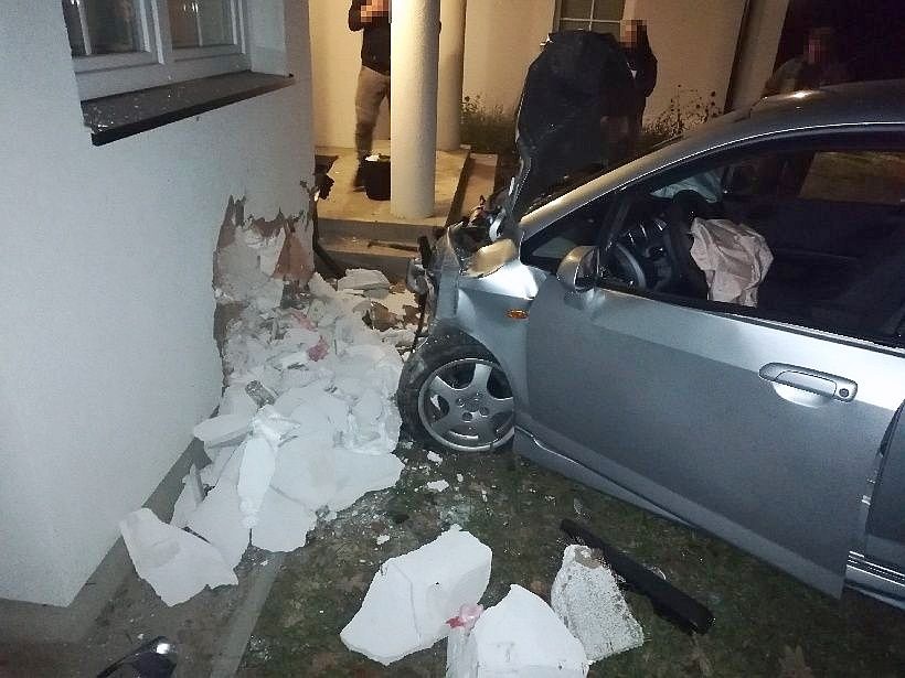 Prawie wjechał do kuchni